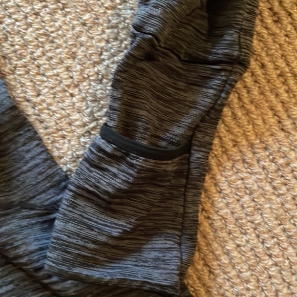 Nike drifit running long sleeve - Picture 2 of 3